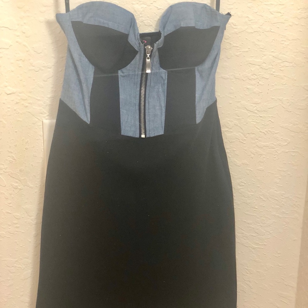 Size S BEBE Jean tube dress